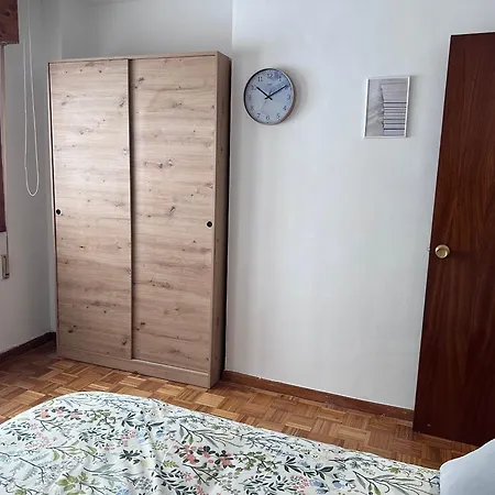 Acogedor Con Vistas A La Catedral Y Parking *