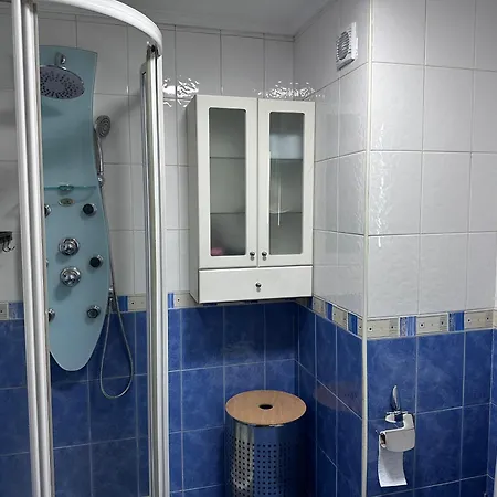 Acogedor Con Vistas A La Catedral Y Parking דירה *