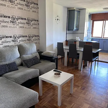 Acogedor Con Vistas A La Catedral Y Parking * אוביידו