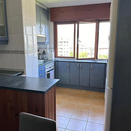 Acogedor Con Vistas A La Catedral Y Parking Apartman *