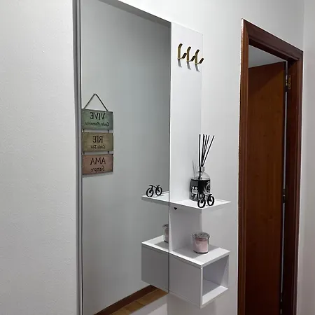 Acogedor Con Vistas A La Catedral Y Parking Apartman