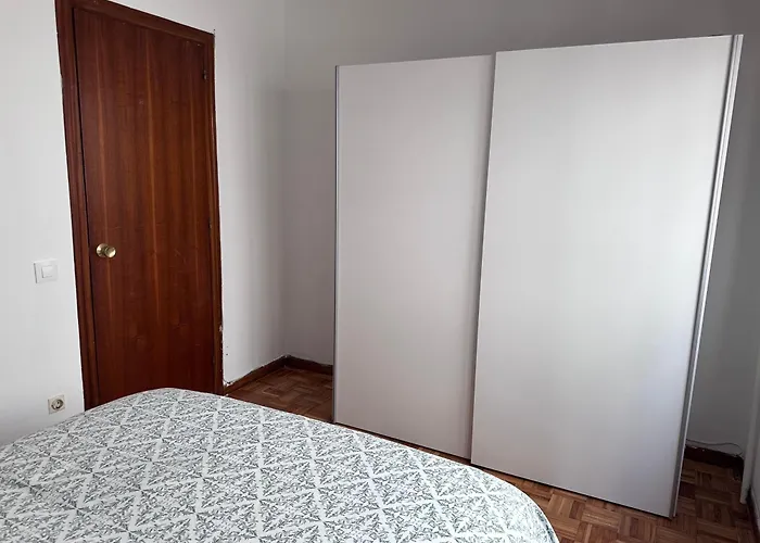 דירה Acogedor Con Vistas A La Catedral Y Parking אוביידו