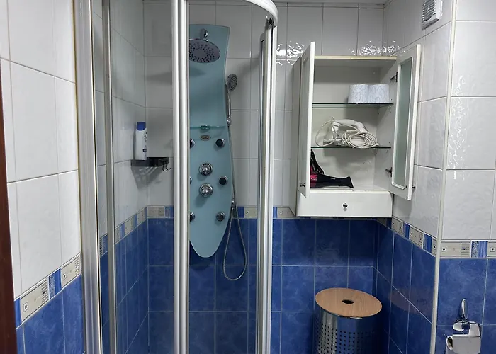 Acogedor Con Vistas A La Catedral Y Parking אוביידו