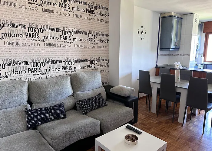 Acogedor Con Vistas A La Catedral Y Parking דירה אוביידו